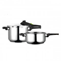 Set of pressure cookers...